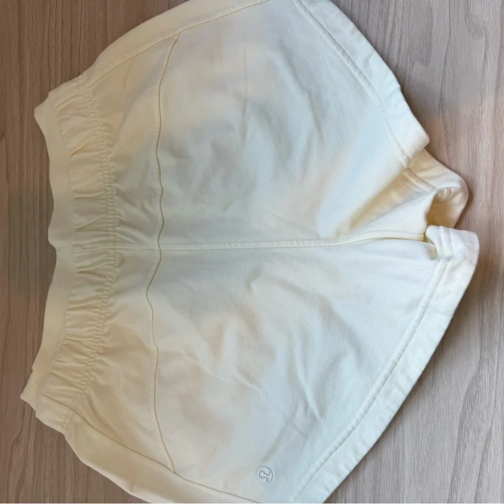 Lulu high waist soft shorts - Picture 2 of 5